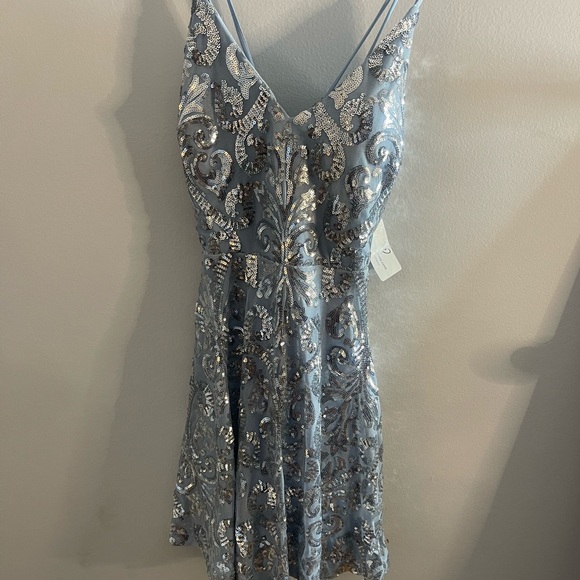 Windsor Dresses & Skirts - BRAND NEW SEQUINED WINDSOR DRESS
